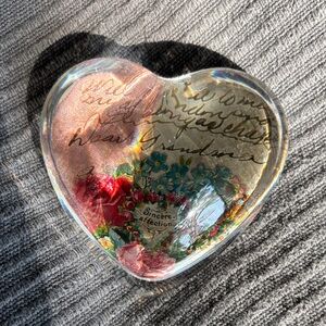 Art Glass ‘Dear Grandma” heart Paperweight: original artwork. Signed by artist.